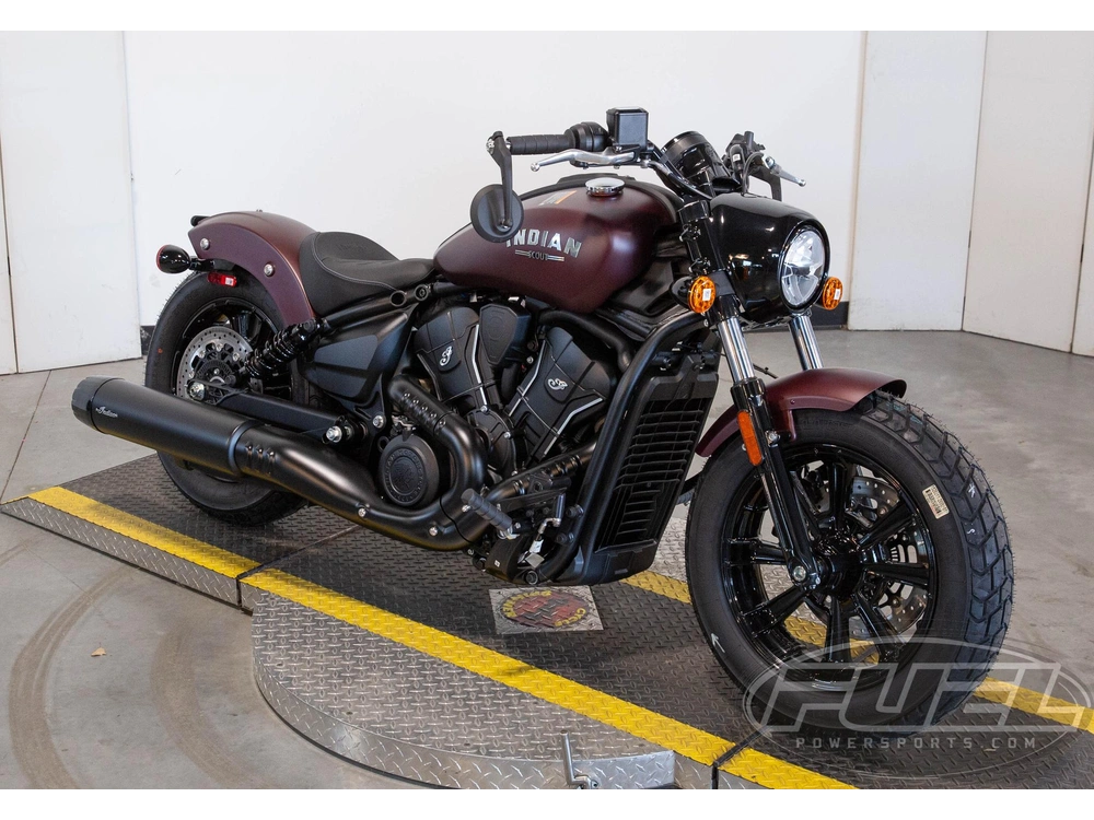 2026 Indian Motorcycle Scout Bobber- Maroon Metallic Smoke