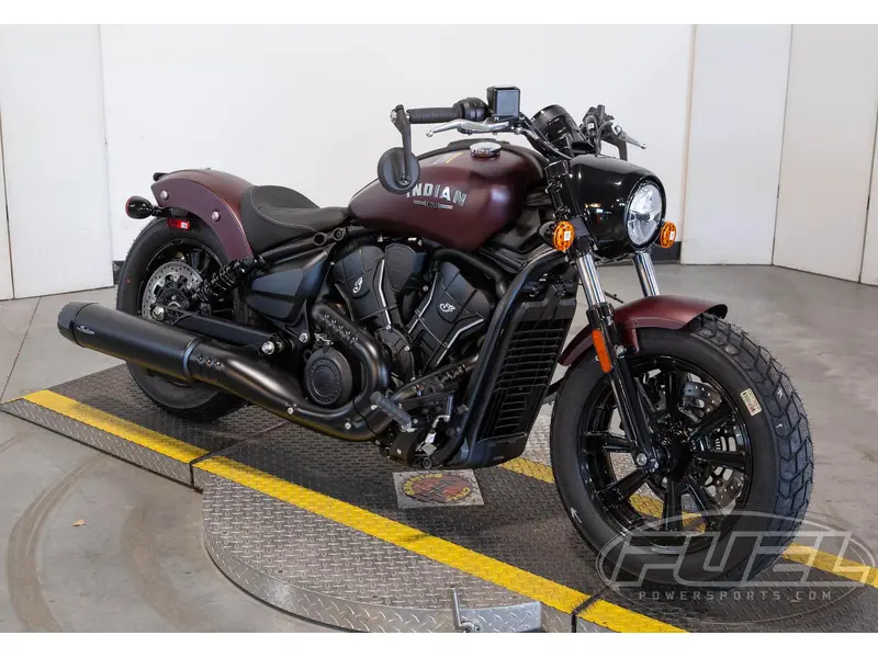 2026 Indian Motorcycle Scout Bobber- Maroon Metallic Smoke