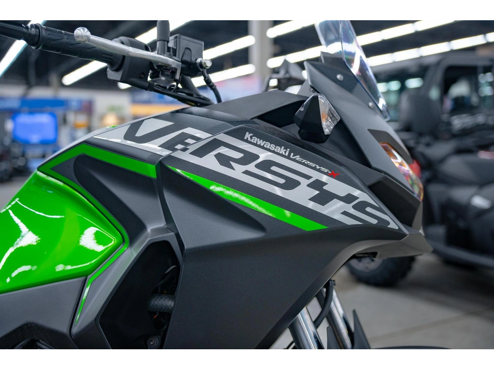 2025 Kawasaki Versys®-x 300 Abs