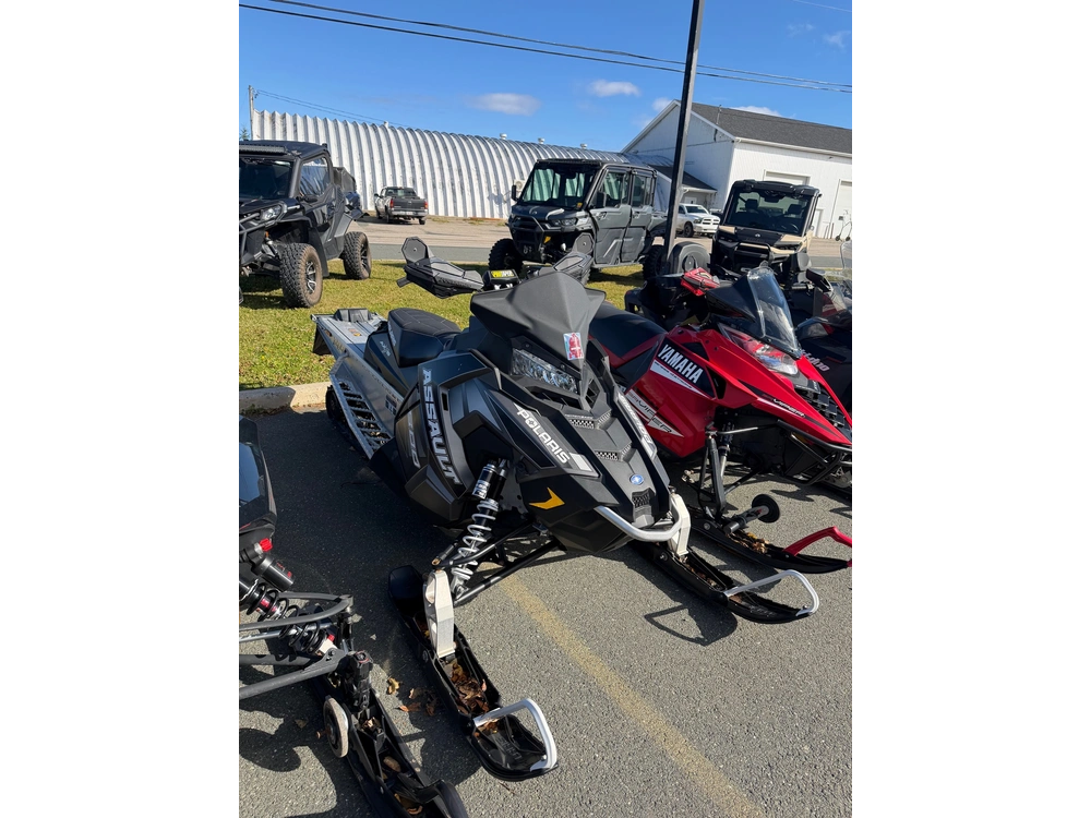 2018 Polaris Assault Axis 800