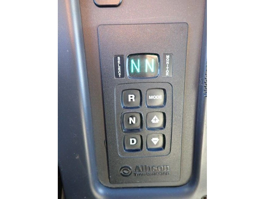 2016 Freightliner M2106