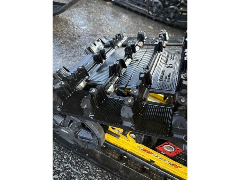 2023 Ski-doo Renegade® X® 850 E-tec Ripsaw 1.25_10.25 In. / Yellow