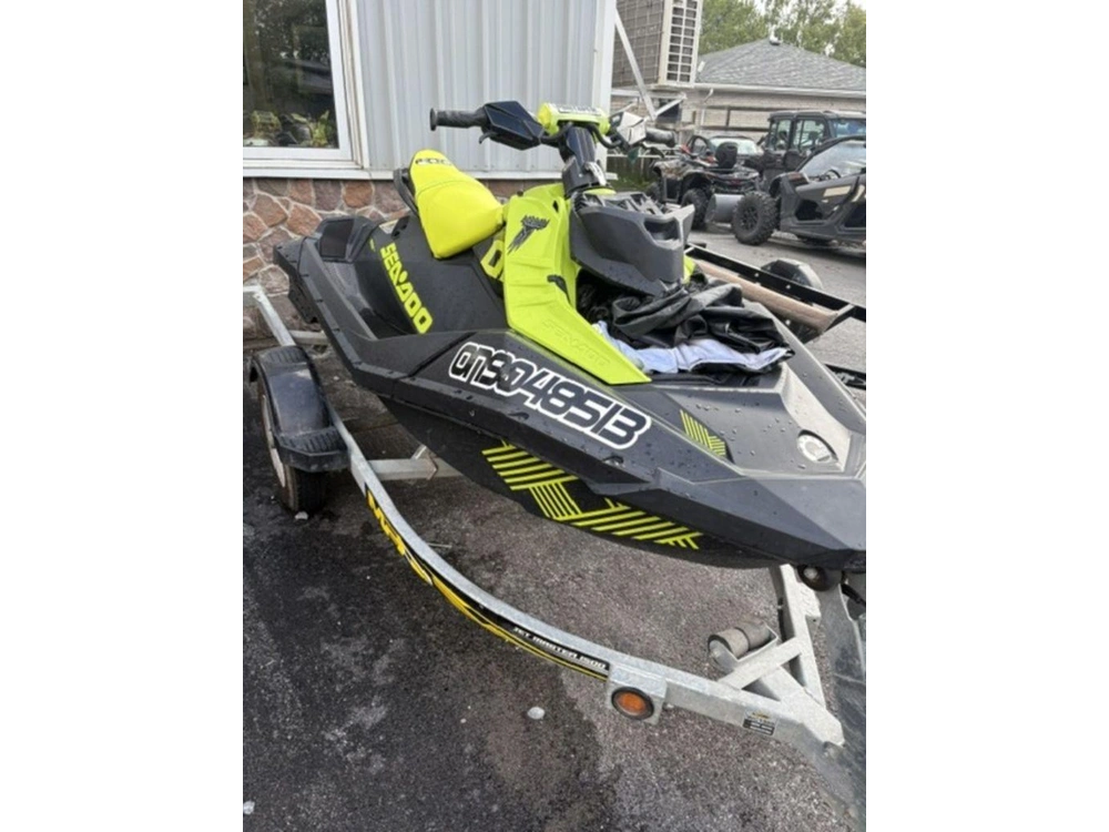 2023 Sea-doo Spark® Trixx™ 2-up Rotax® 900 H.o. Ace™ Ibr