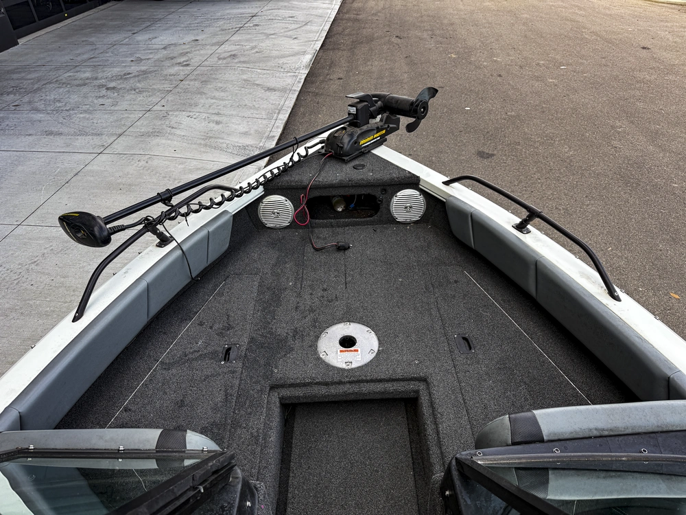 2015 Lowe Boats Fish & Ski 1810
