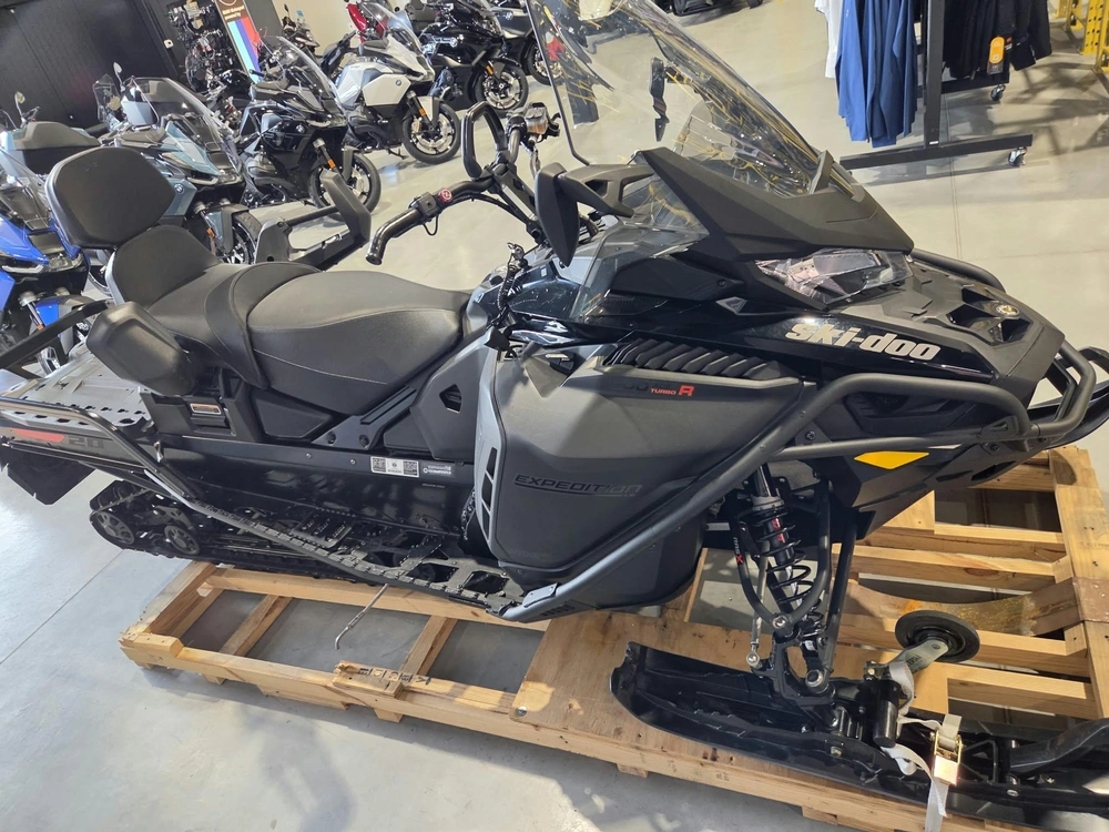 Skidoo Expedition Le 900 Turbo R 2023