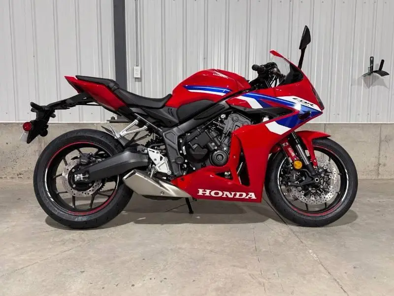 2026 Honda Cbr650r E-clutch (abs)