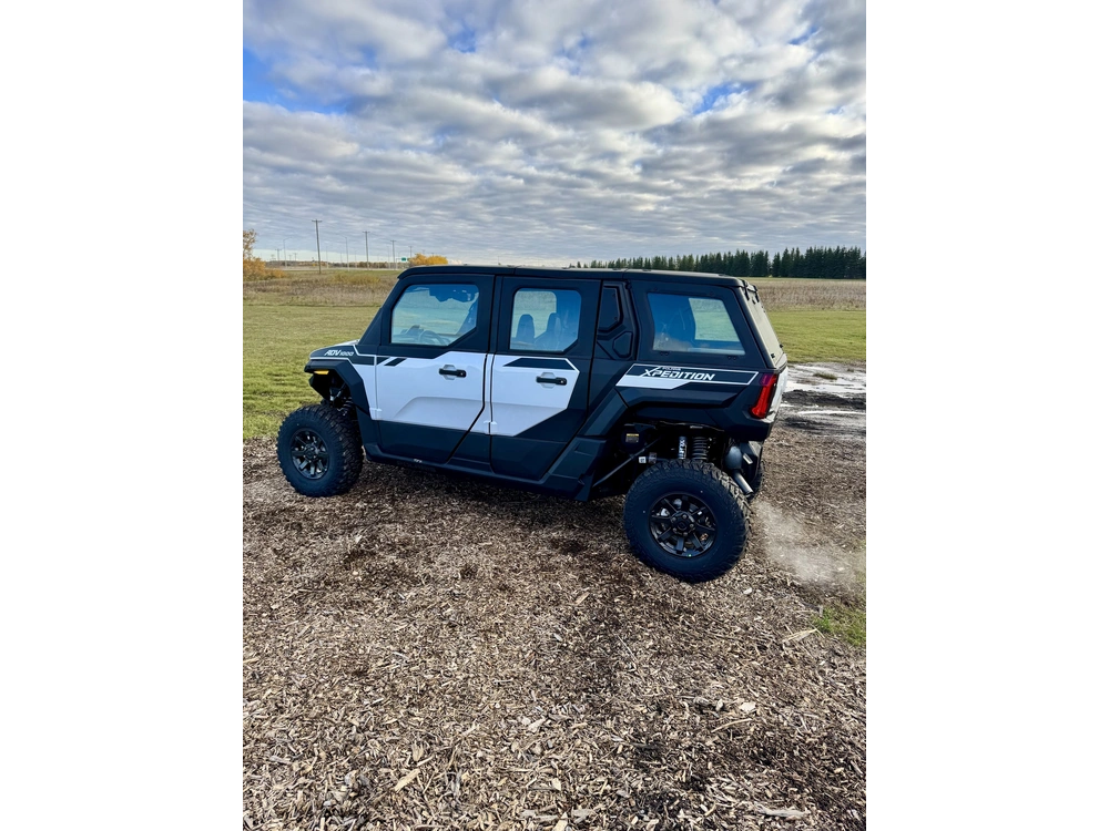 2027 Polaris Xpedition Adv 5 Northstar - Ghst Wht Metallic Demo