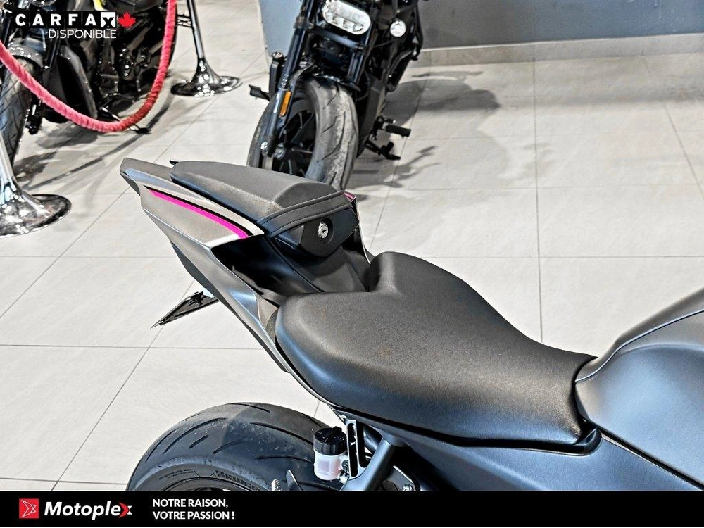 Yamaha R7 2024