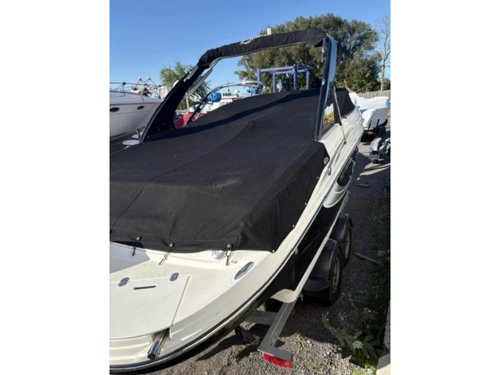 2013 Rinker Boat Co 246 Cc