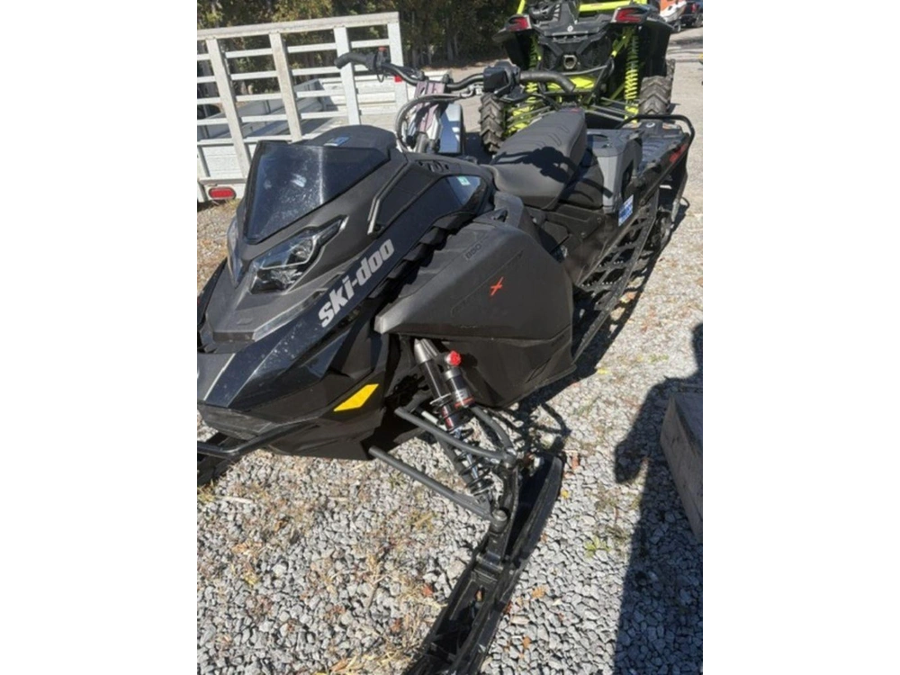 2025 Ski-doo Backcountry™ X-rs® 850 E-tec 146 Es Cobra 1.6_39 In Ski_7.2 In_black