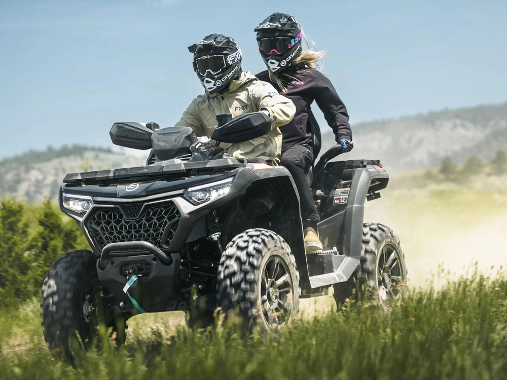 2026 Cfmoto Cforce 800 Touring Nebula Black
