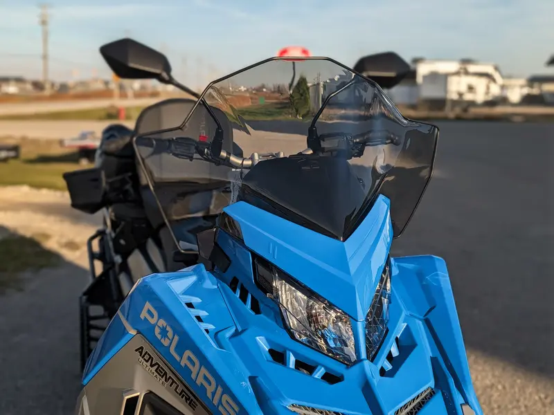 Polaris 850 Titan Adventure Ultimate 155 1.5" // Velocity Blue 2027