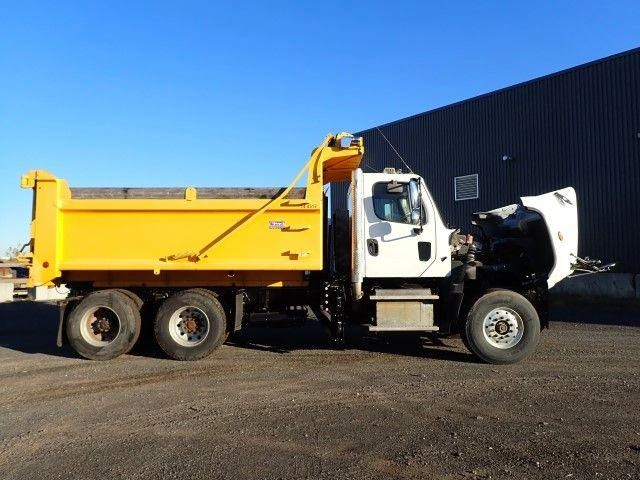 Freightliner 114sd 2015