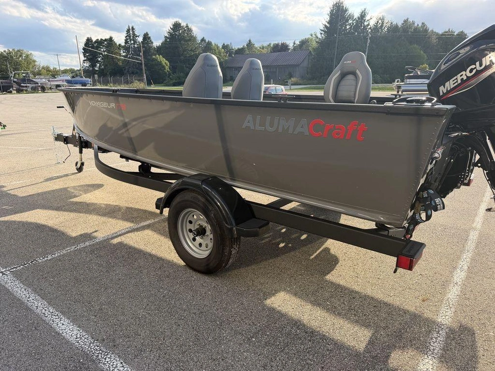 2027 Alumacraft Voyageur 175 Tiller