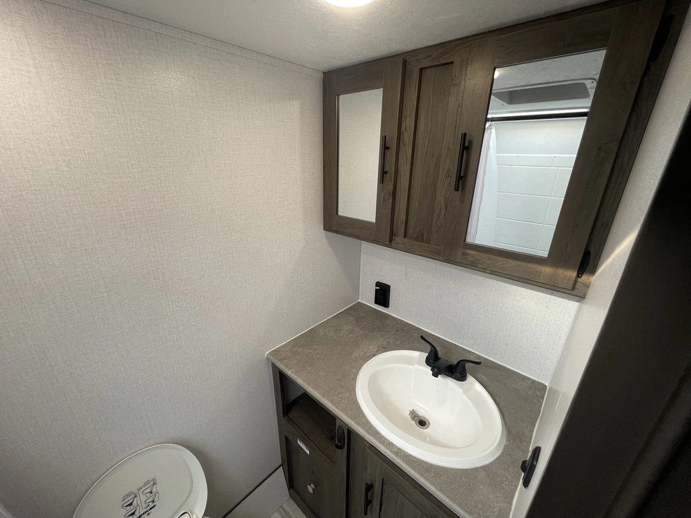 2022 Coachmen Clipper 17fq
