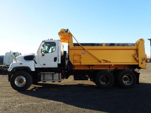 Freightliner 114sd 2015