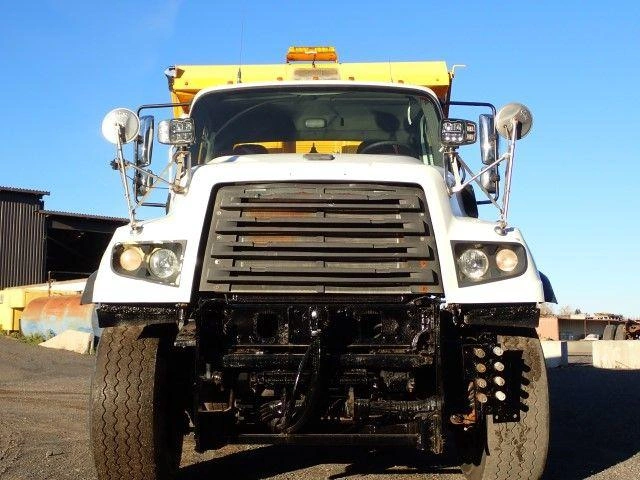 Freightliner 114sd 2015
