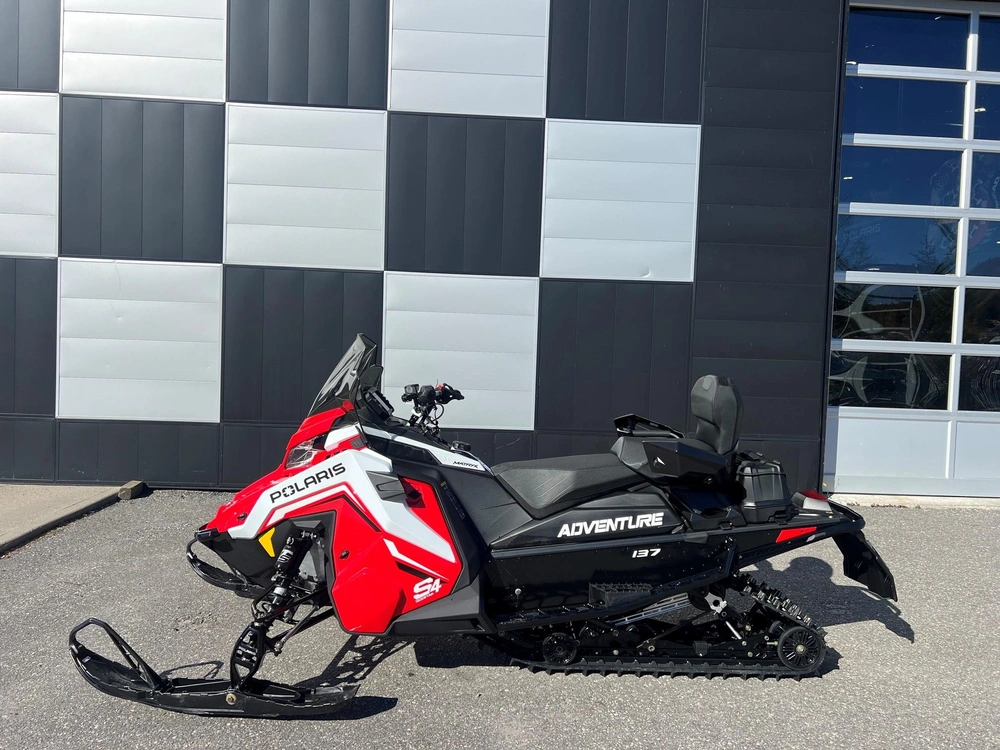 Polaris Prostar S4indyadv137red 2027