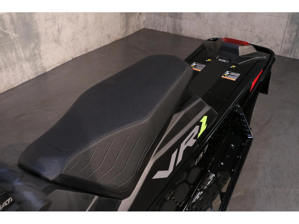2027 Polaris 850 Indy Vr1 Dynamix 137 Snowcheck (exclusif)