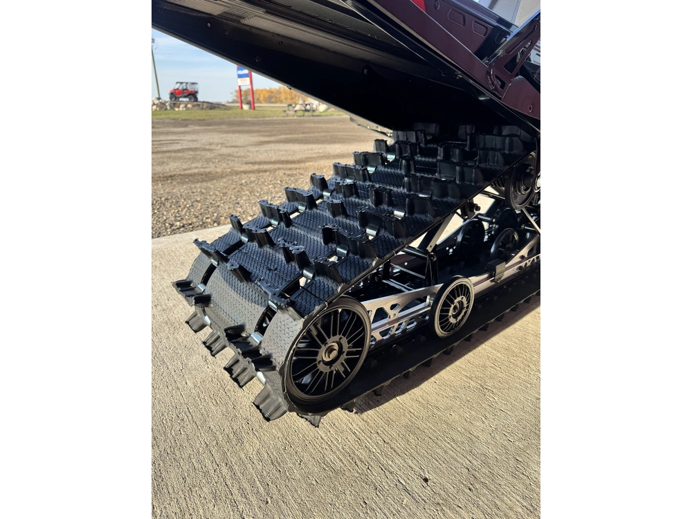 2027 Polaris 650 Voyageur Sp 146