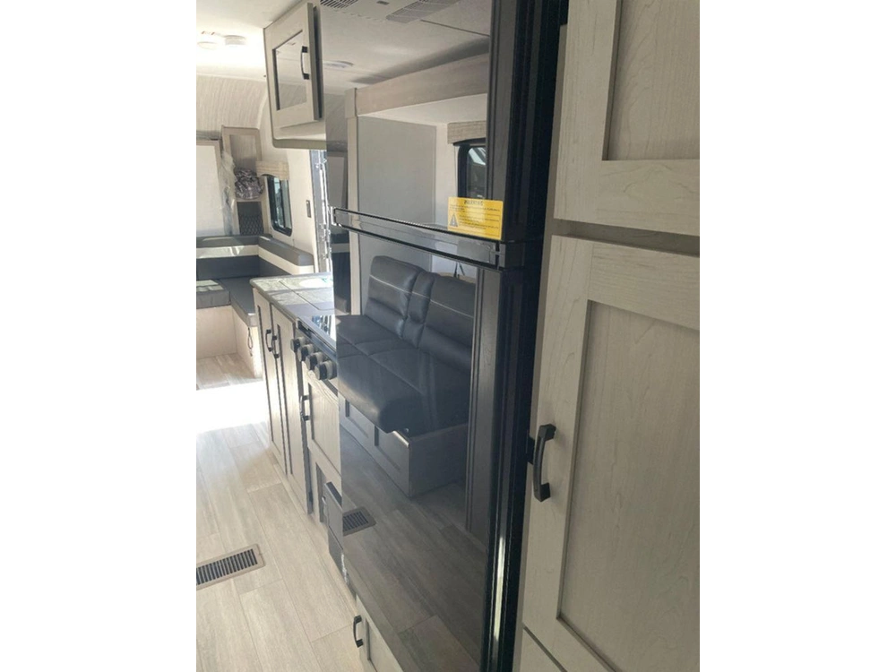 2023 Coachmen Viking 252dbus