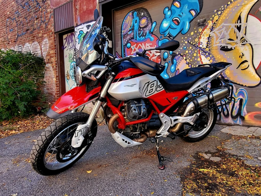 Moto Guzzi V85 Tt Aventure 2025