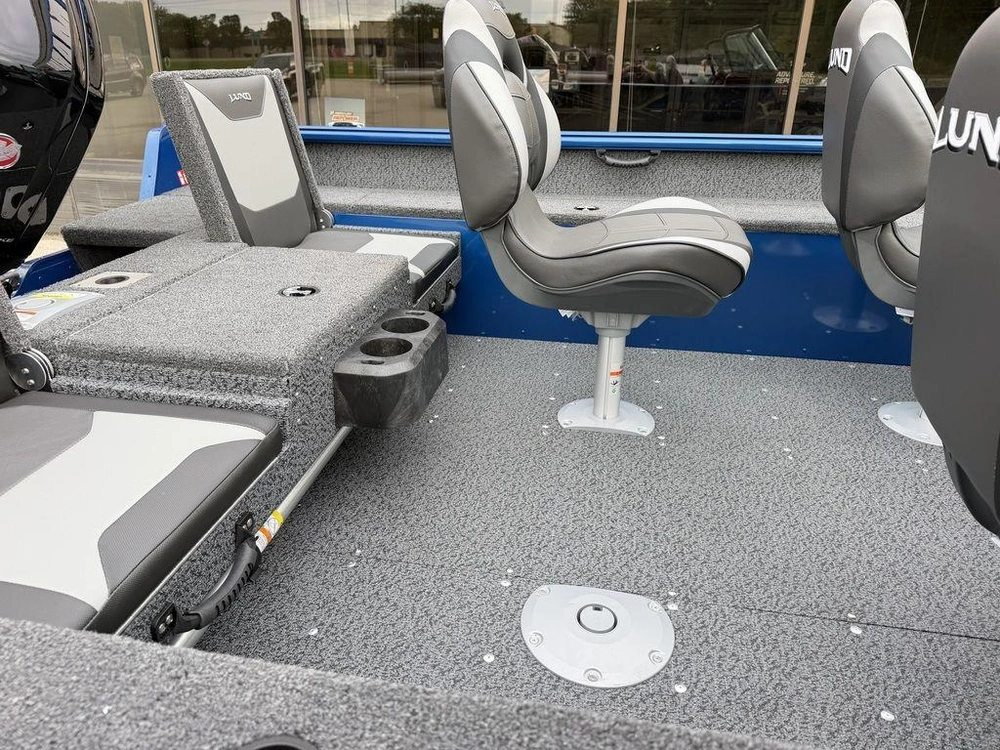 2027 Lund Boat Co 1800 Adventure Sport