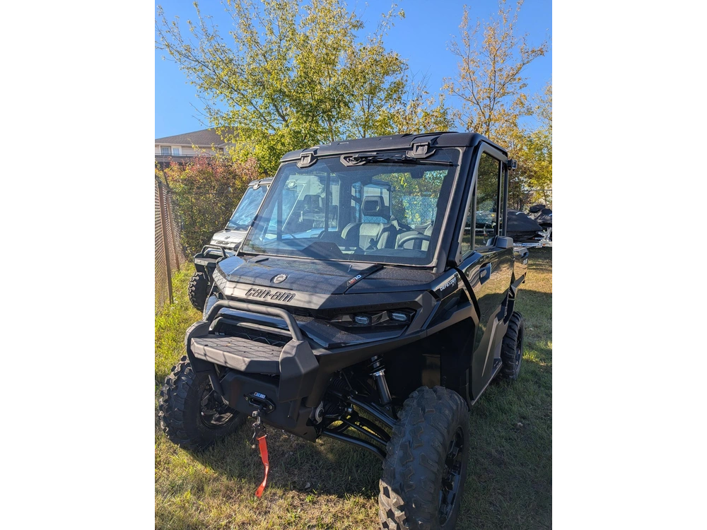 2027 Can-am Defender Cab Xt