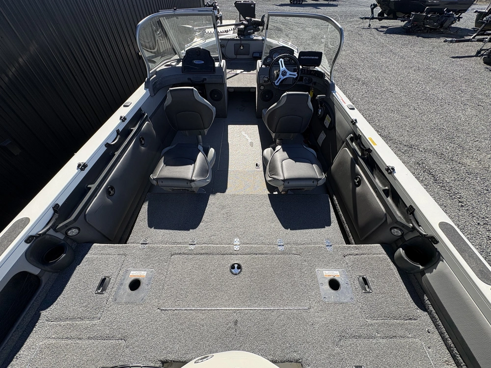 2017 Crestliner Sportfish 1850