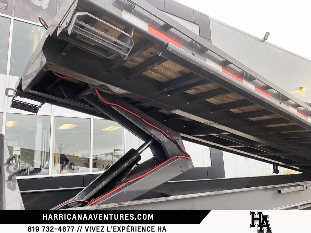 2027 Horizon Ffh 40 X 102 X 38 Tilt Deck