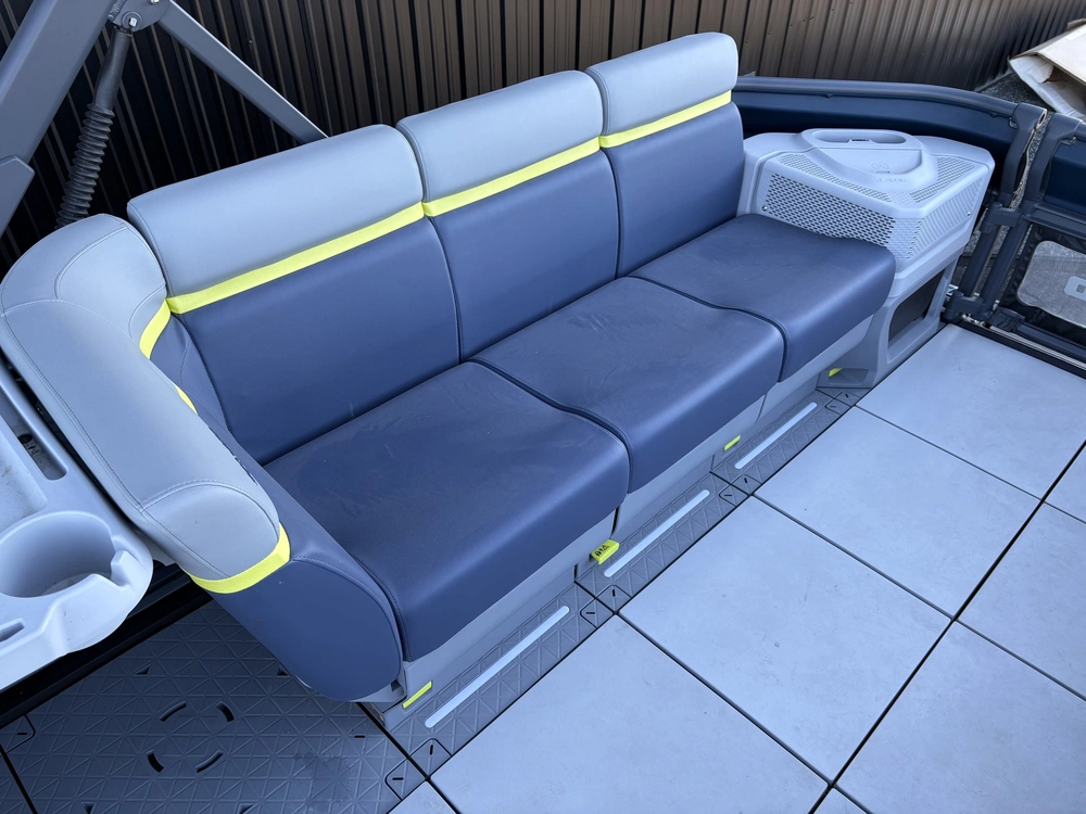 2026 Sea-doo Switch Cruise Ltd 21' 300 (dbl Bimini) - Galvanized