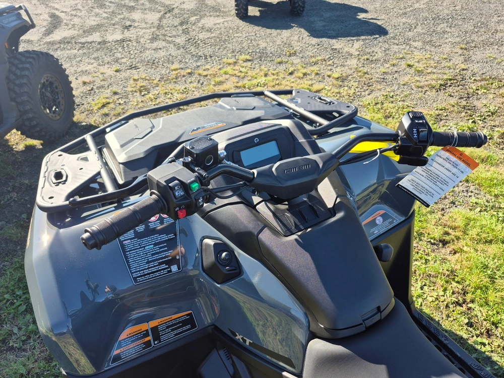 2027 Can-am Outlander Max Xt 700