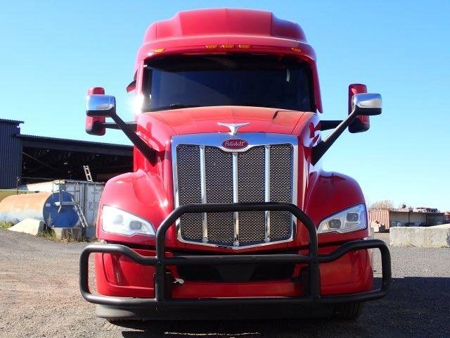 Peterbilt 579 2025