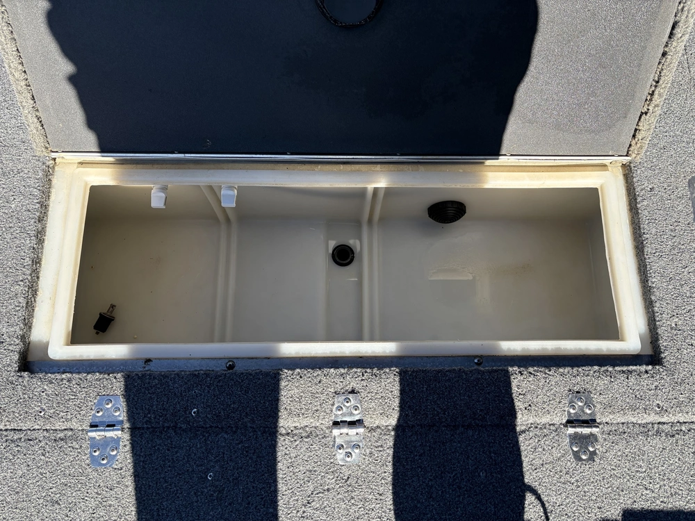 2017 Crestliner Sportfish 1850