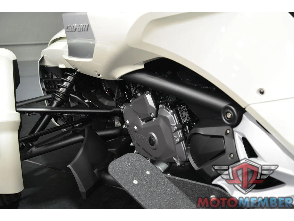 2026 Can-am Spyder F3 Limited Platine