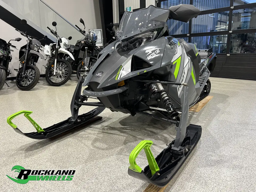 2022 Arctic Cat RIOT 8000