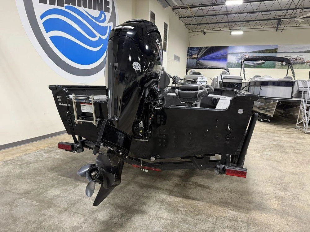 2024 Lund Boat Co 1875 Pro Guide Tiller