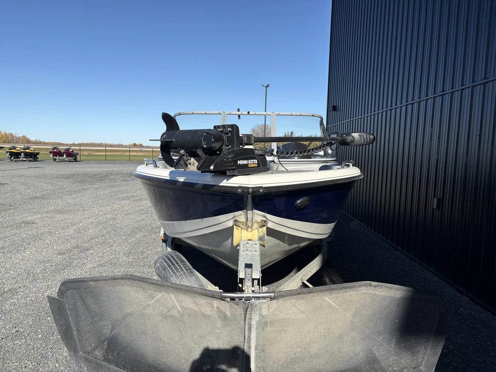 2017 Crestliner Sportfish 1850
