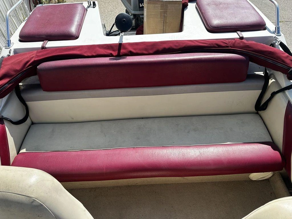 1995 Hurricane Sundeck 176