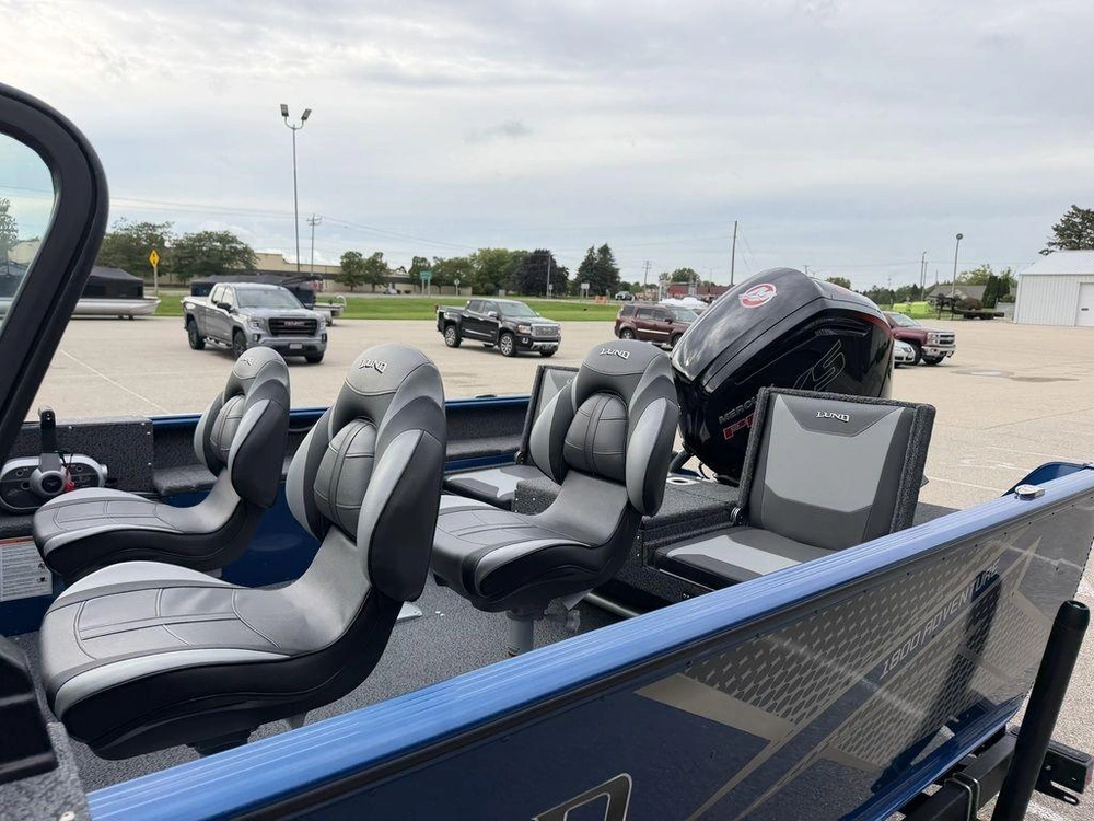 2027 Lund Boat Co 1800 Adventure Sport