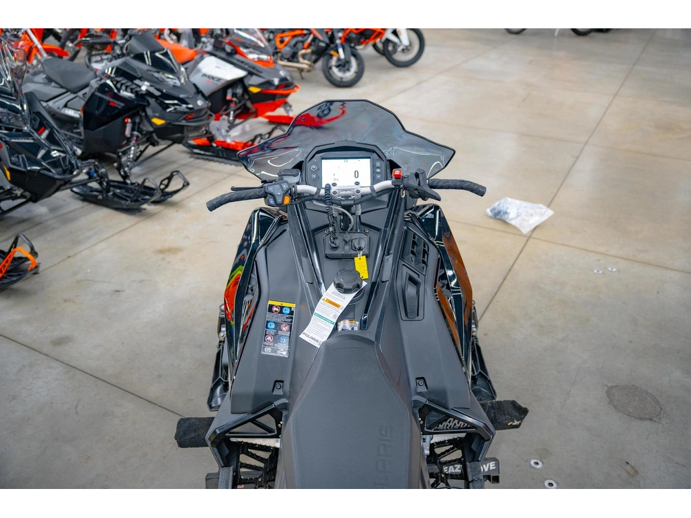 2027 Polaris Prostar S4 Indy Xc