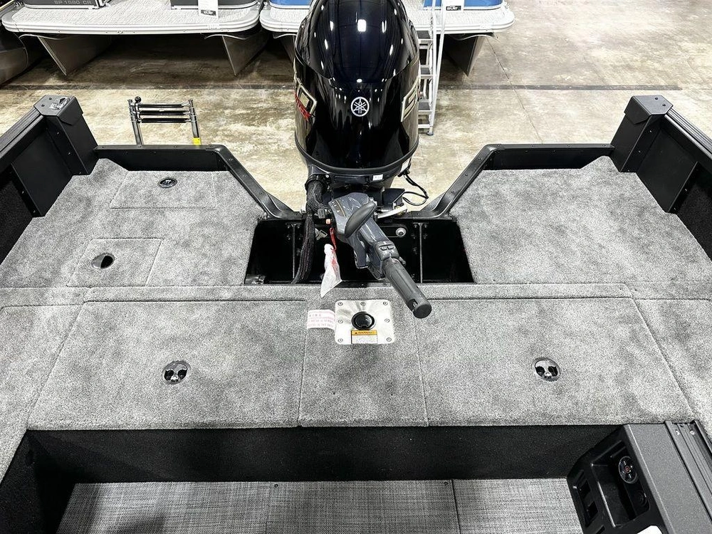 2026 Alumacraft Competitor 175x Tiller