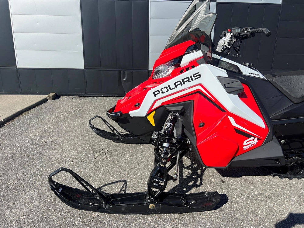 Polaris Prostar S4indyadv137red 2027