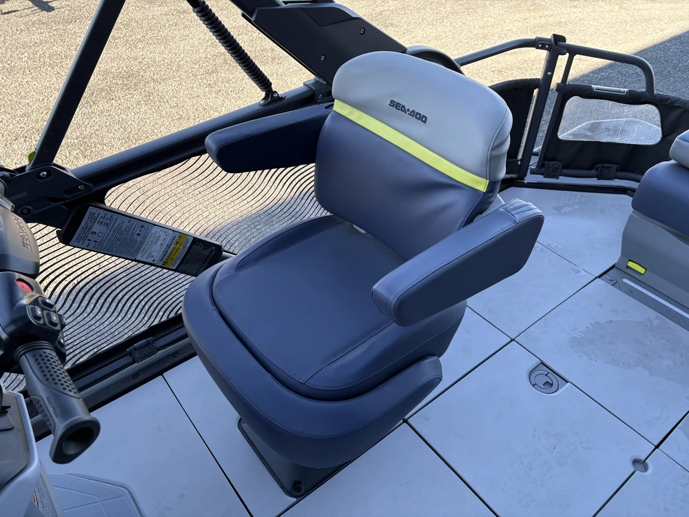 2026 Sea-doo Switch Cruise Ltd 21' 300 (dbl Bimini) - Galvanized