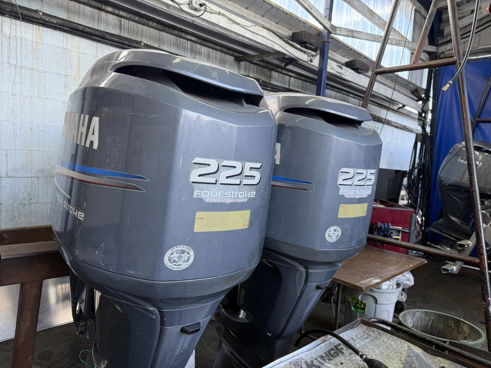 2003 Yamaha Lf225