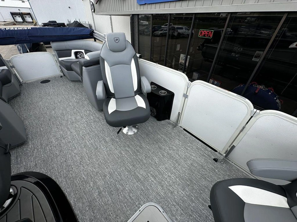 2025 Premier 250 Solaris Rf