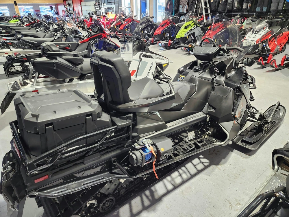 Polaris Titan S4 Adv 2024
