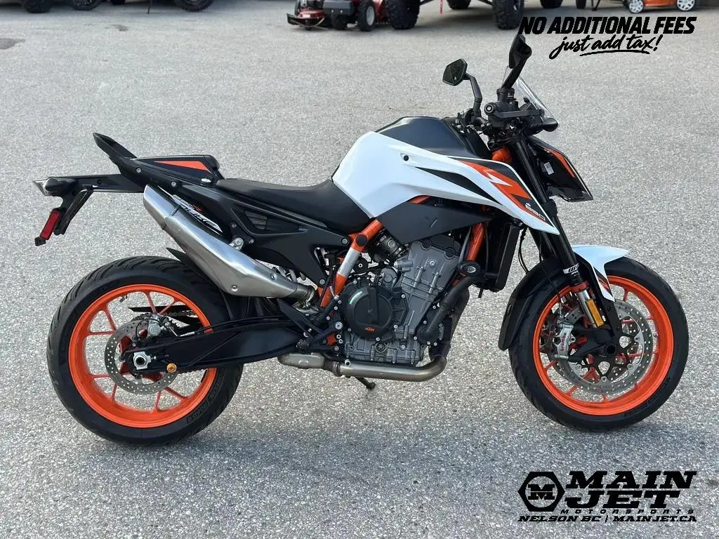 2021 KTM 890 DUKE R