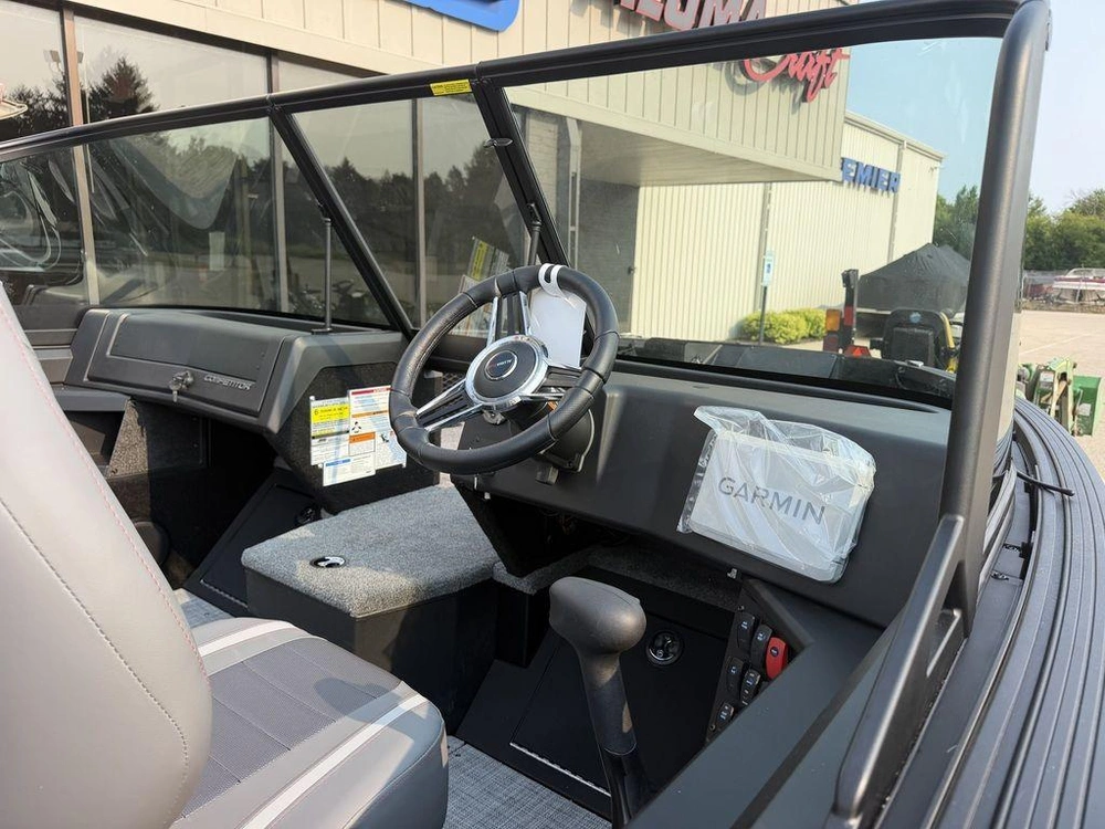 2027 Alumacraft Competitor 175x Sport
