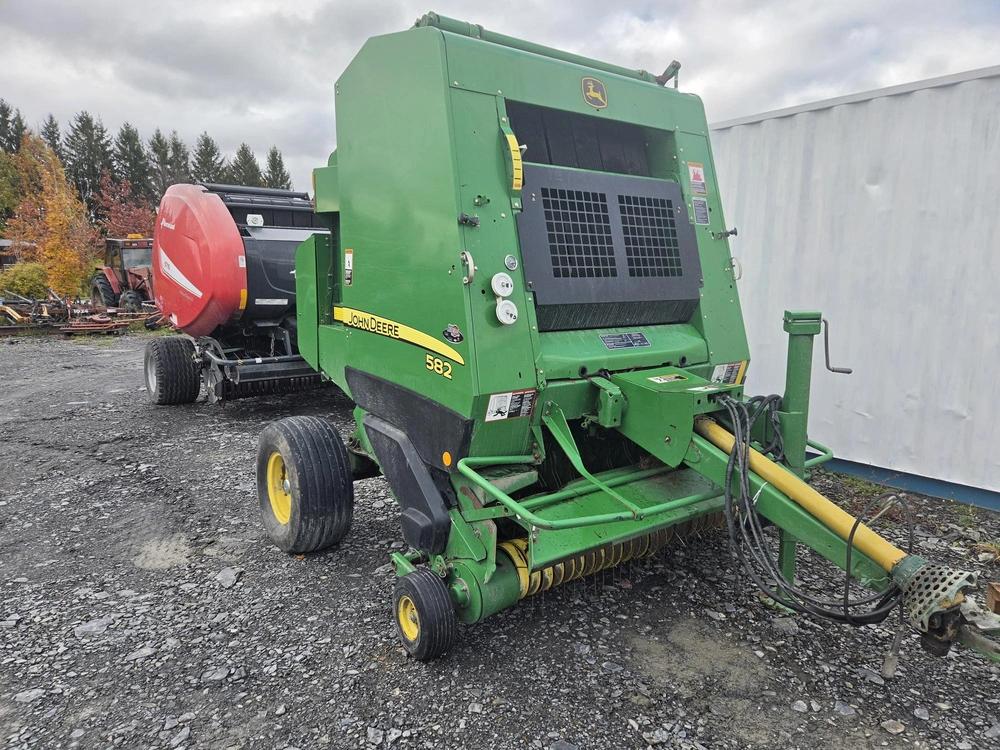 John Deere 582 2010